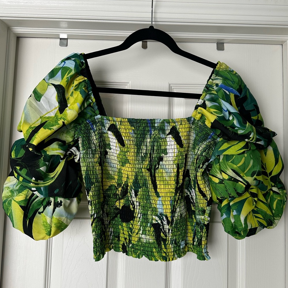 Tropical print puff sleeve top